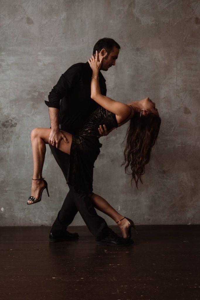 Pareja abrazada